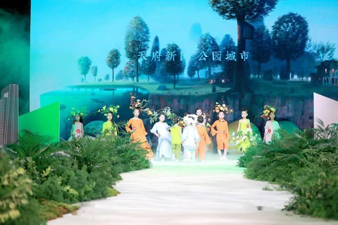 加布里埃尔单场英超头球梅开二度,枪手上一位做到的球员是吉鲁